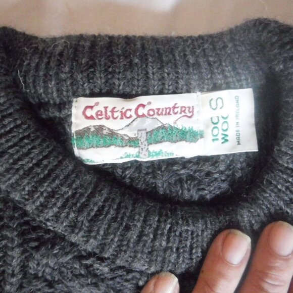 Celtic Country Wool Sweater Mens Size Small Large Sweater See Measurements - Picture 2 of 4